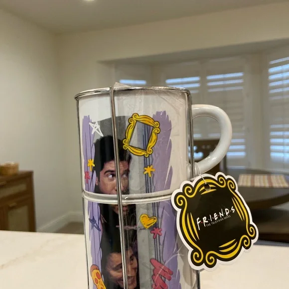 "Friends" Stackable Ceramic Mug 4 Pack and Friends XXL women’s shirt combo - Picture 9 of 11